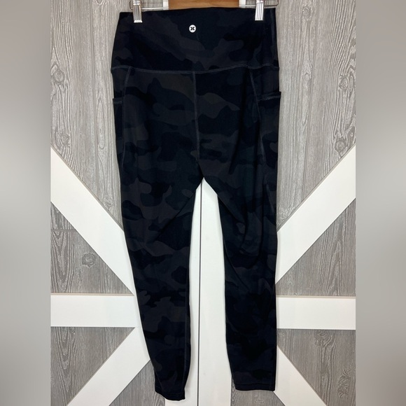 D11.30 RBX Black Camo Leggings Medium - Picture 3 of 3